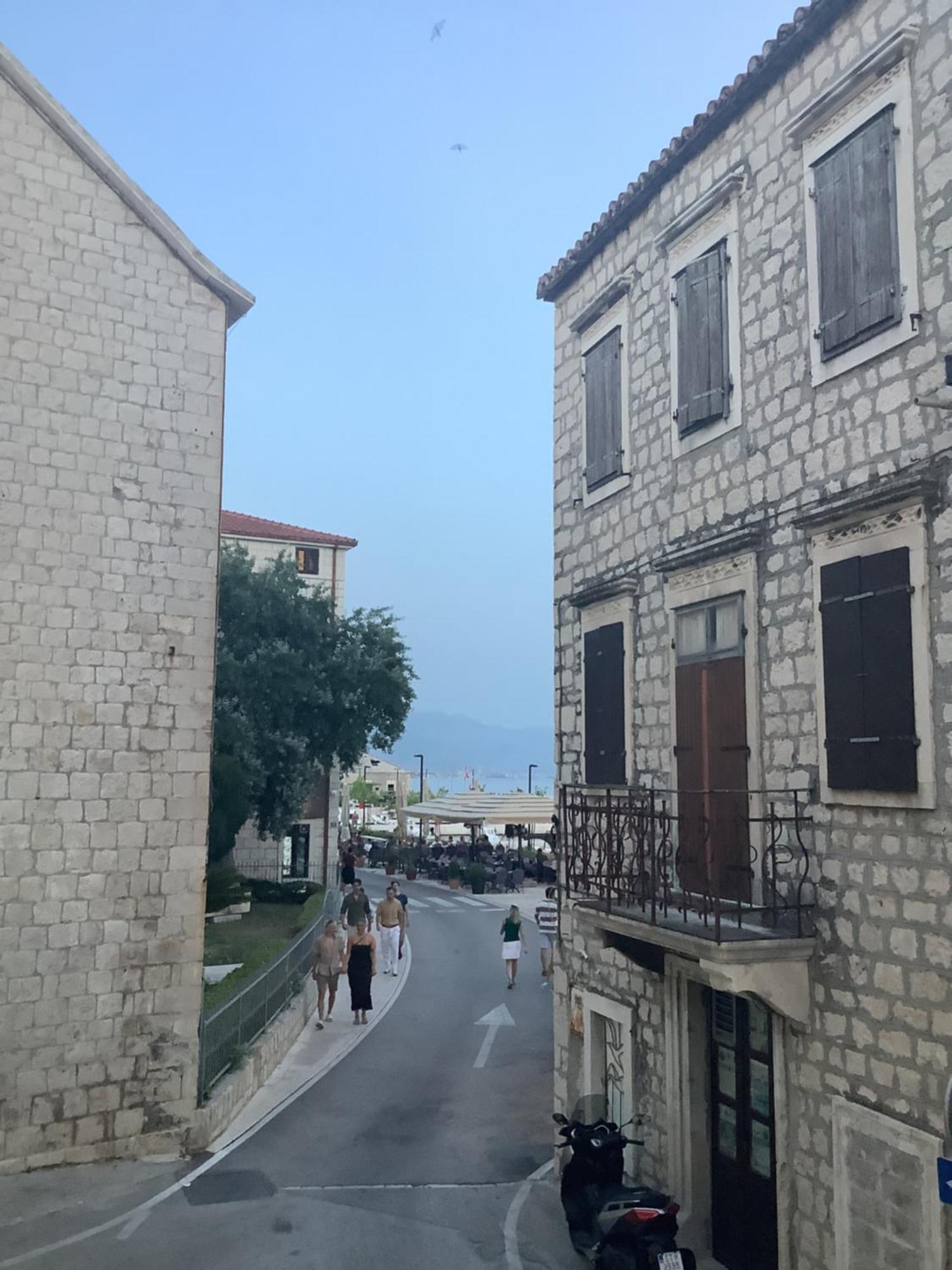 Portside Apartment Kastela Exterior photo